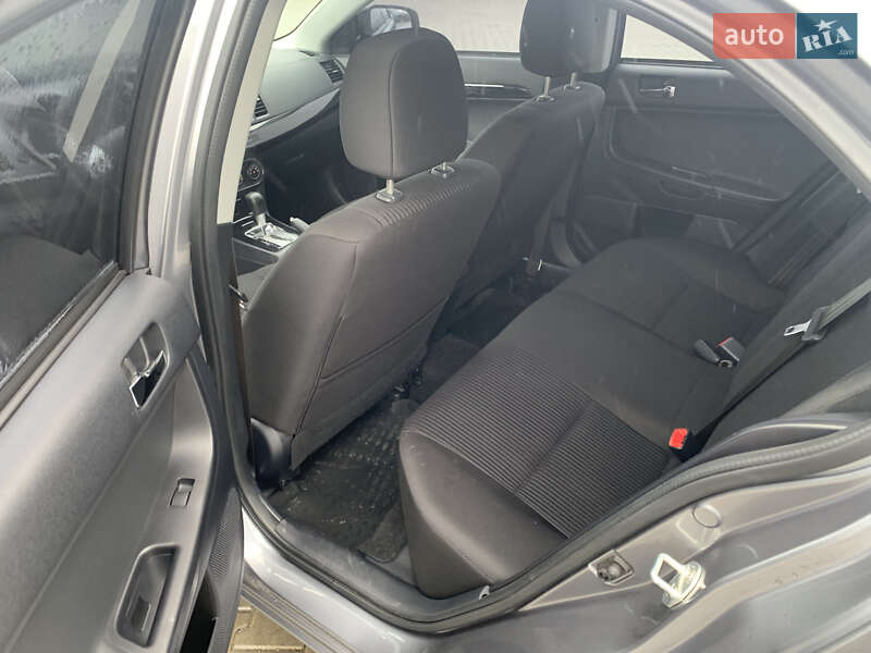 Седан Mitsubishi Lancer 2015 в Киеве