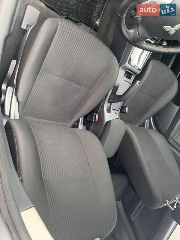 Седан Mitsubishi Lancer 2015 в Киеве