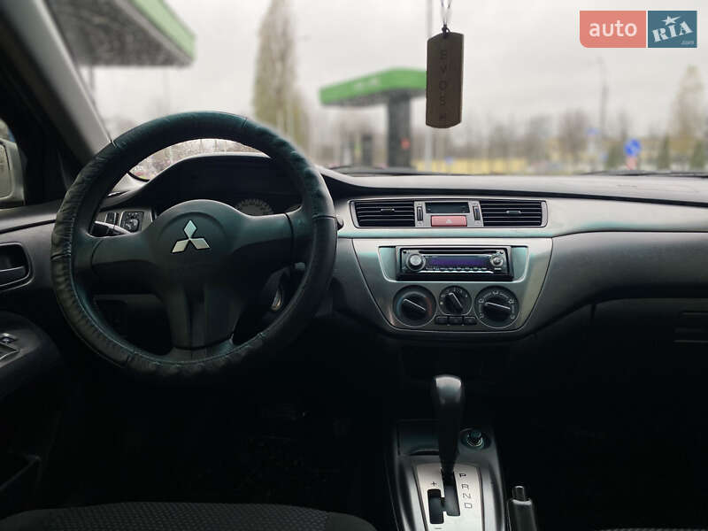 Седан Mitsubishi Lancer 2009 в Кременчуге