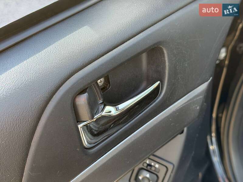 Седан Mitsubishi Lancer 2015 в Кривому Розі