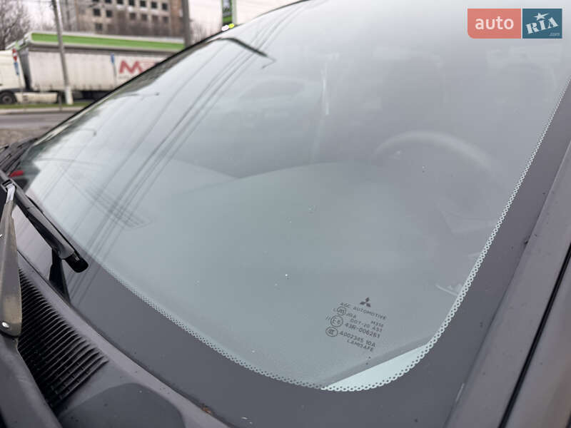 Седан Mitsubishi Lancer 2008 в Черновцах