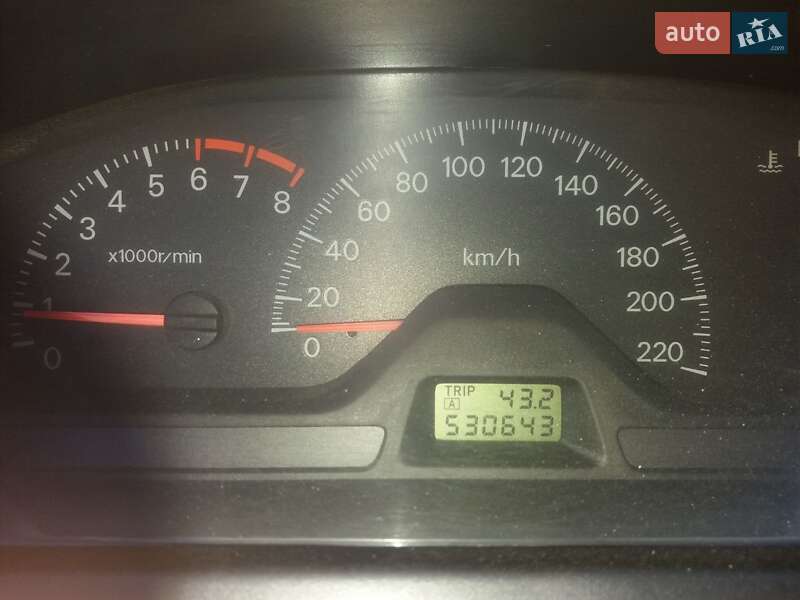 Седан Mitsubishi Lancer 2004 в Києві