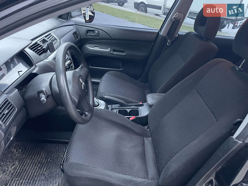 Седан Mitsubishi Lancer 2008 в Києві фото 10 Седан Mitsubishi Lancer 2008 в Києві