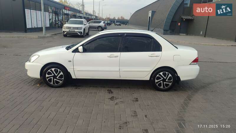 Седан Mitsubishi Lancer 2008 в Днепре
