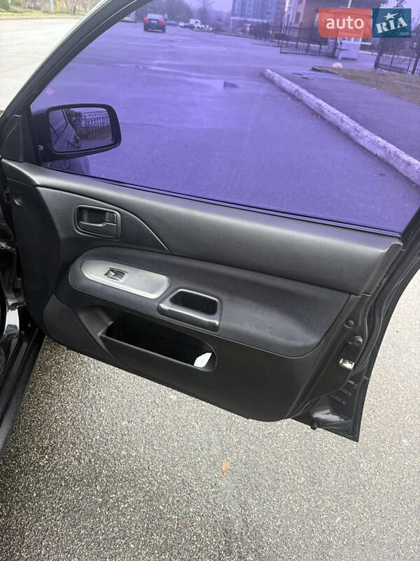 Седан Mitsubishi Lancer 2007 в Киеве