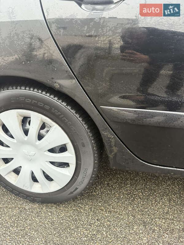 Седан Mitsubishi Lancer 2007 в Киеве