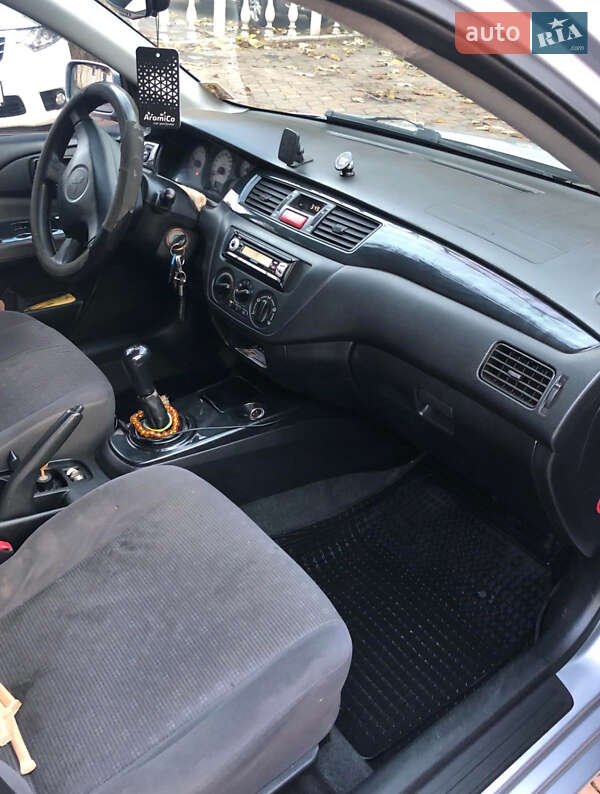 Універсал Mitsubishi Lancer 2004 в Одесі