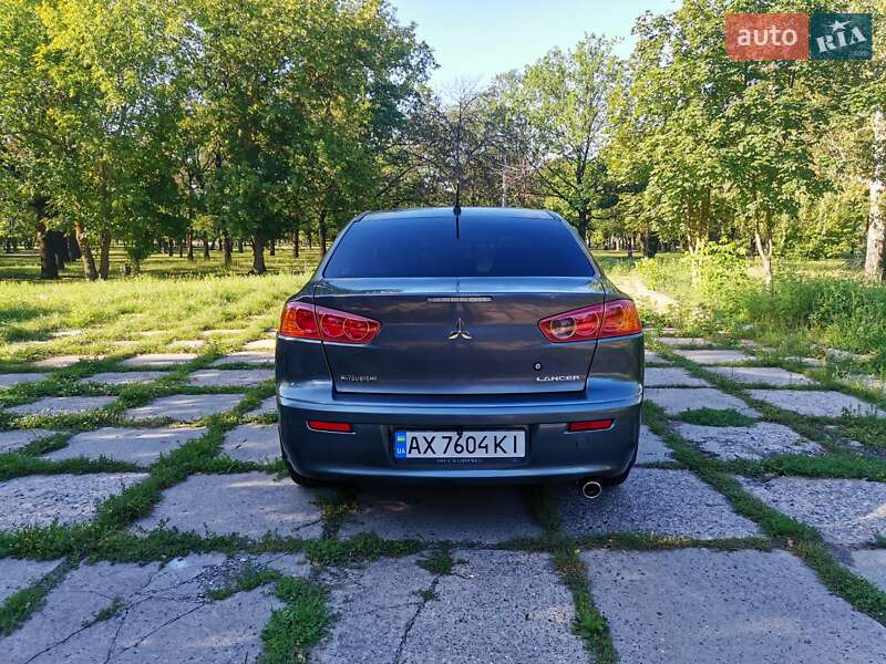 Седан Mitsubishi Lancer 2009 в Харькове