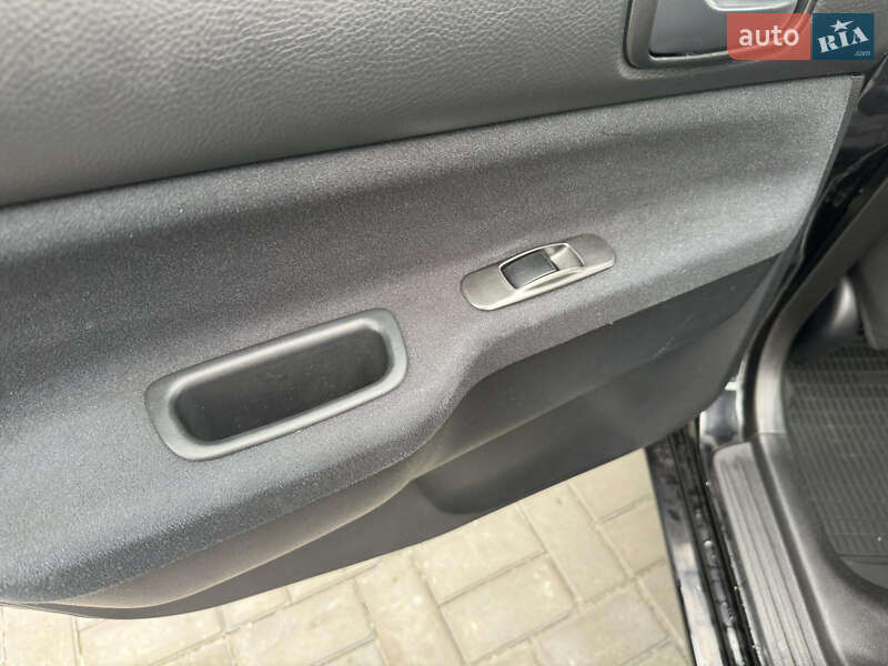 Седан Mitsubishi Lancer 2009 в Дніпрі