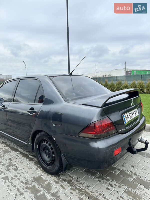 Седан Mitsubishi Lancer 2005 в Виннице