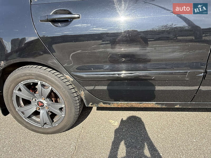 Седан Mitsubishi Lancer 2008 в Киеве