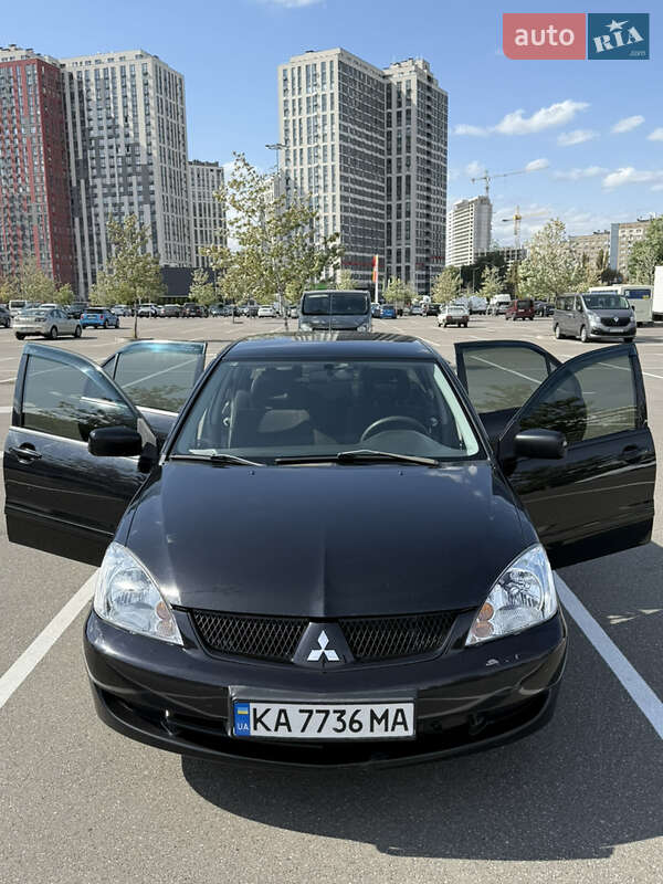 Седан Mitsubishi Lancer 2008 в Киеве