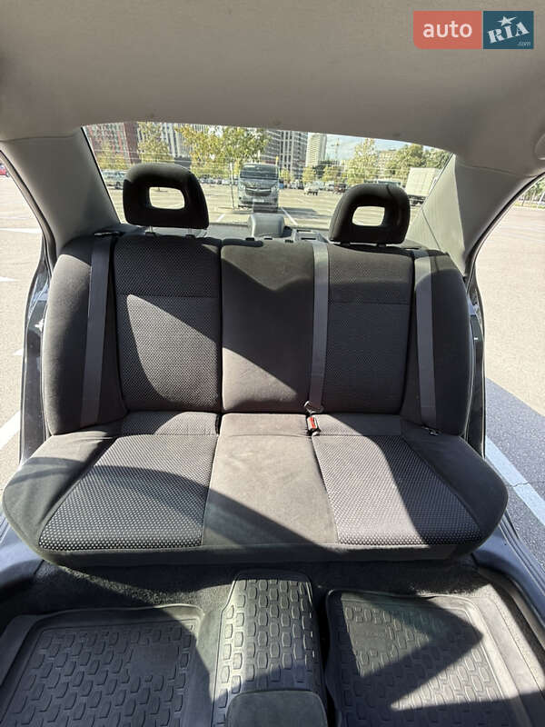 Седан Mitsubishi Lancer 2008 в Киеве