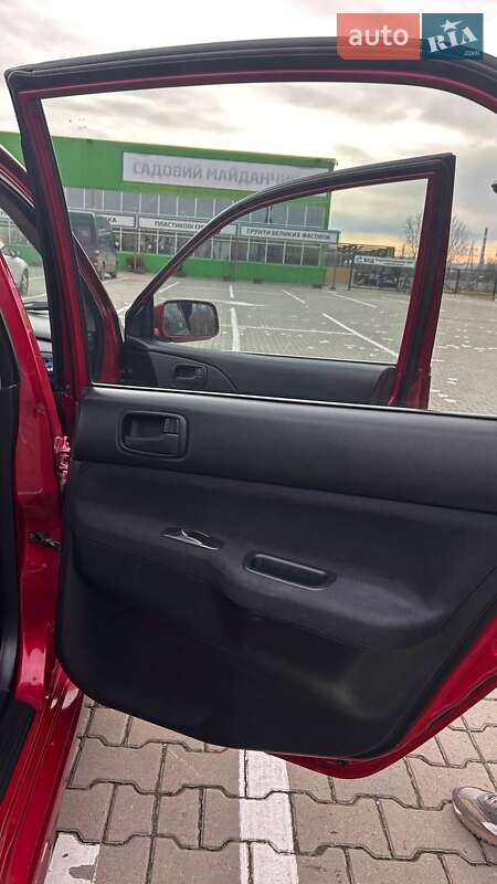 Седан Mitsubishi Lancer 2007 в Черновцах