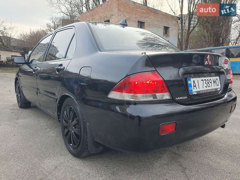 Седан Mitsubishi Lancer 2006 в Киеве