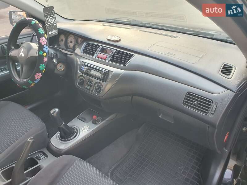Седан Mitsubishi Lancer 2006 в Киеве