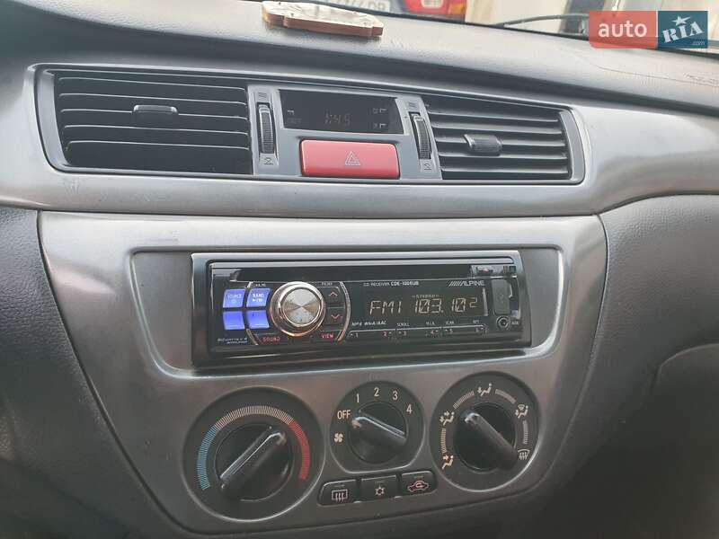 Седан Mitsubishi Lancer 2006 в Киеве