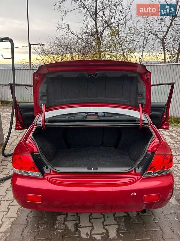 Седан Mitsubishi Lancer 2007 в Черновцах