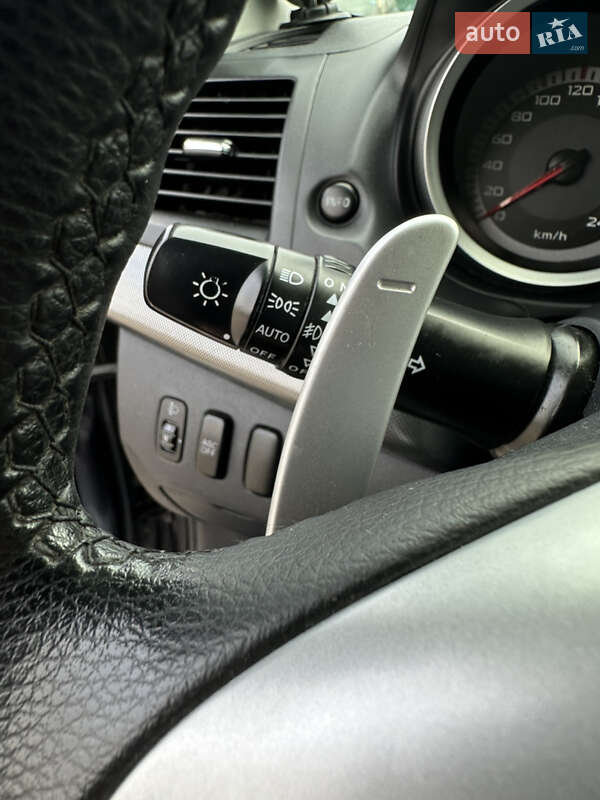 Седан Mitsubishi Lancer 2009 в Киеве