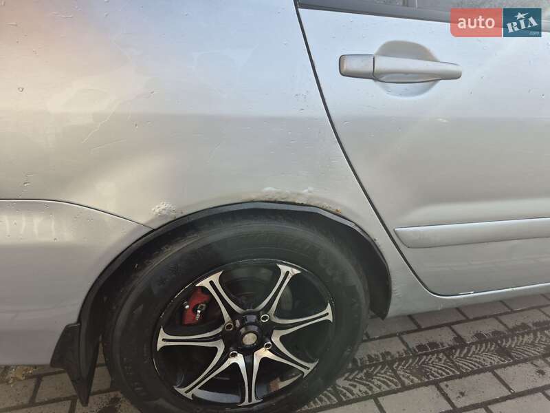Седан Mitsubishi Lancer 2006 в Чернівцях