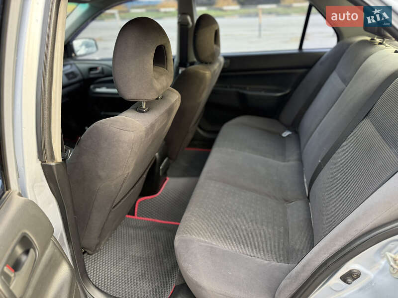 Седан Mitsubishi Lancer 2005 в Кременчуге фото 8 Седан Mitsubishi Lancer 2005 в Кременчуге