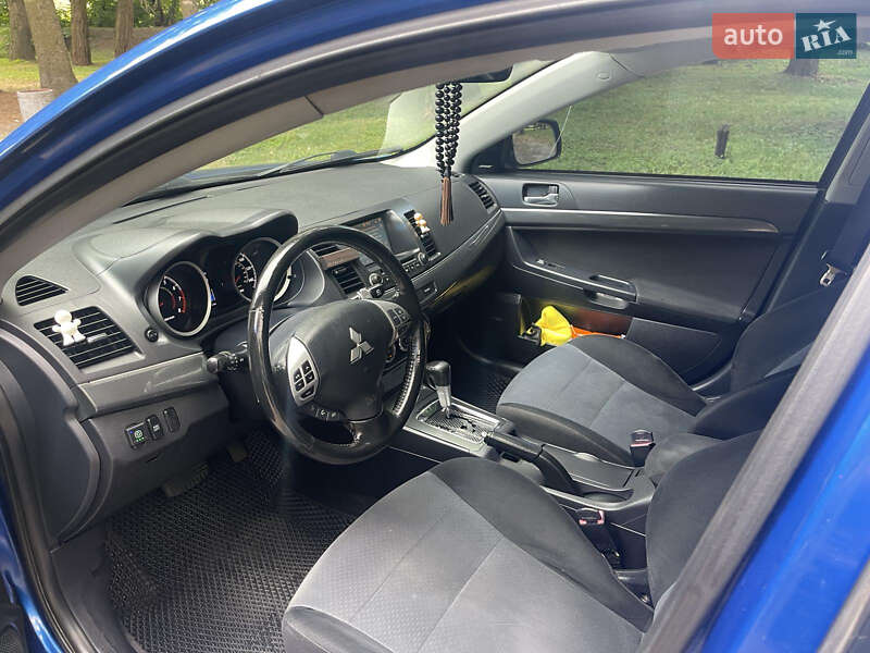 Хэтчбек Mitsubishi Lancer 2009 в Чернигове