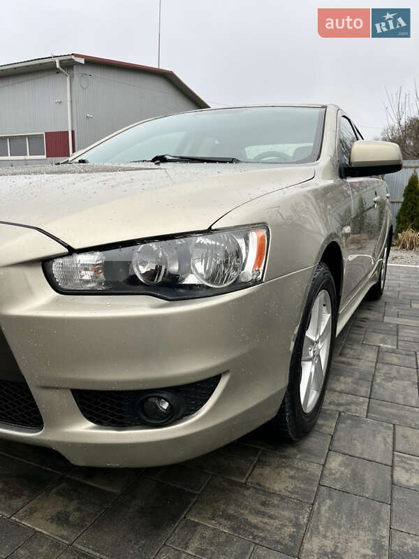 Седан Mitsubishi Lancer 2008 в Луцке