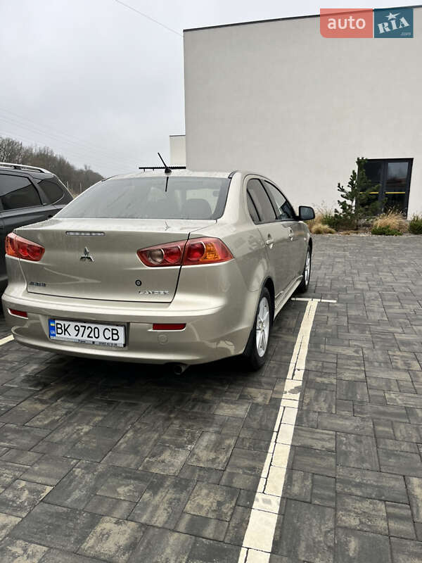 Седан Mitsubishi Lancer 2008 в Луцке
