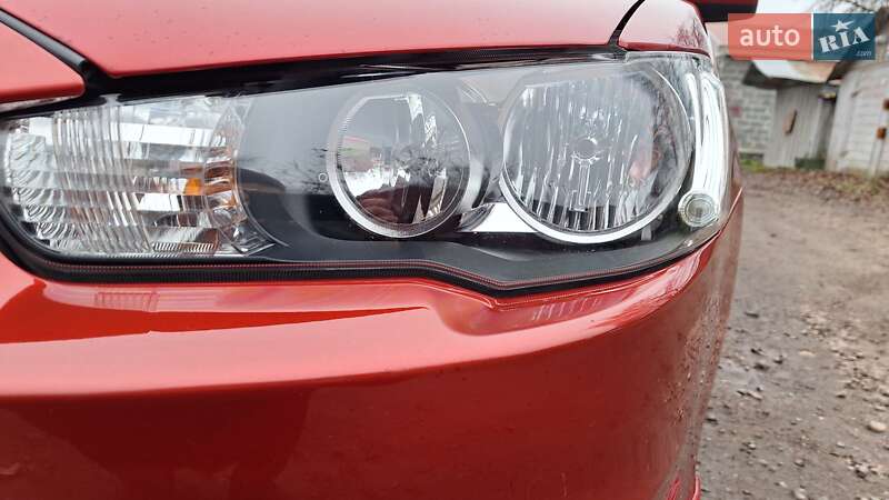 Седан Mitsubishi Lancer 2009 в Смілі