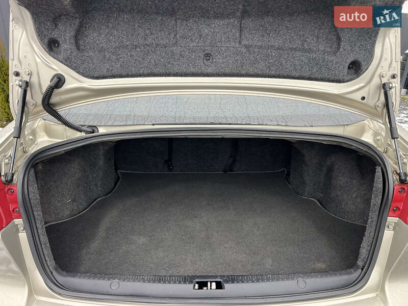 Седан Mitsubishi Lancer 2009 в Львове