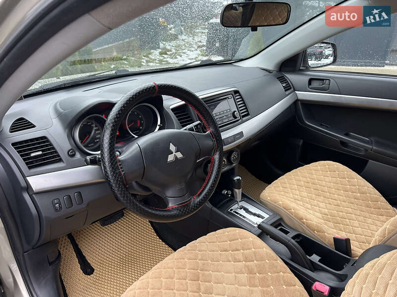 Седан Mitsubishi Lancer 2009 в Львове