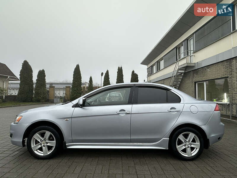 Седан Mitsubishi Lancer 2009 в Харкові
