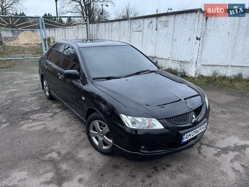 Седан Mitsubishi Lancer 2005 в Житомирі фото 3 Седан Mitsubishi Lancer 2005 в Житомирі