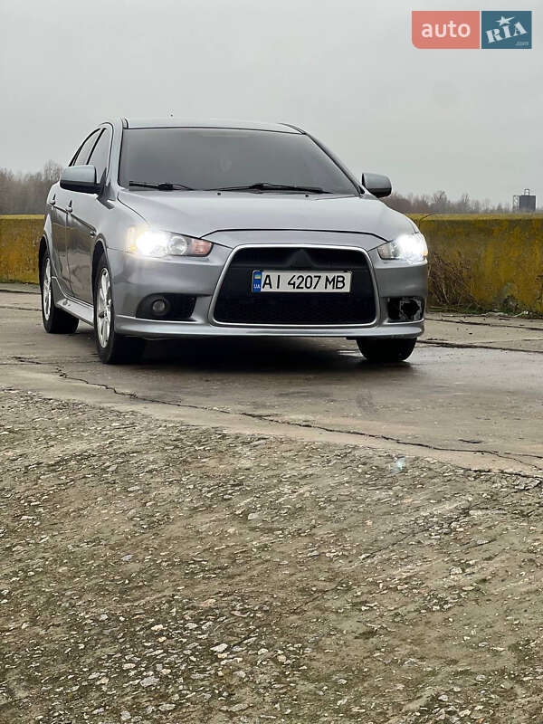 Седан Mitsubishi Lancer 2013 в Богодухове