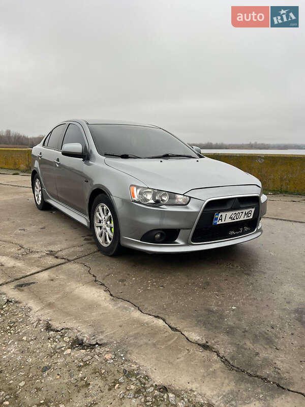 Седан Mitsubishi Lancer 2013 в Богодухове