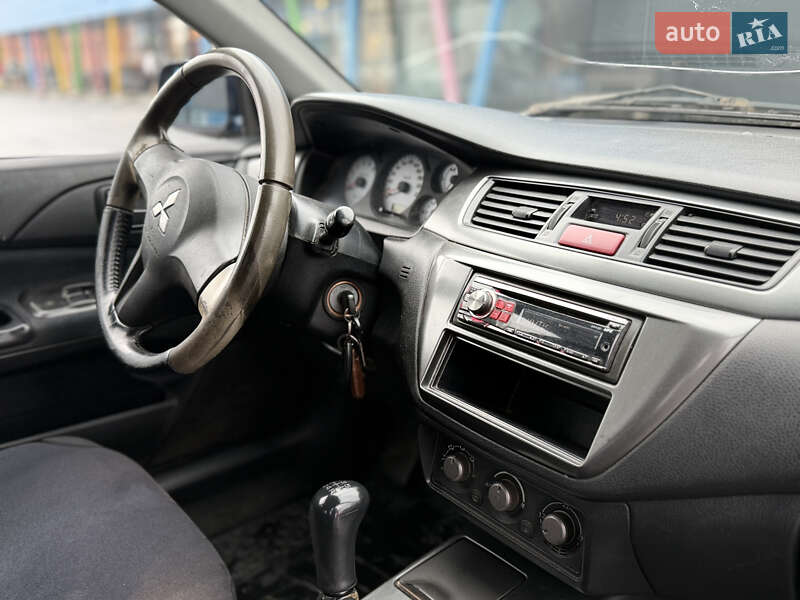 Седан Mitsubishi Lancer 2006 в Києві фото 23 Седан Mitsubishi Lancer 2006 в Києві