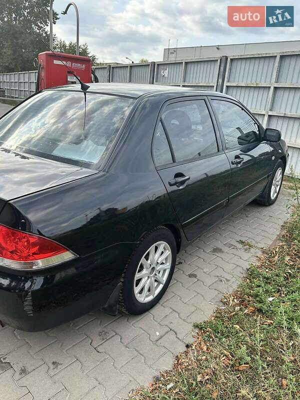Седан Mitsubishi Lancer 2009 в Львові фото 5 Седан Mitsubishi Lancer 2009 в Львові