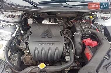 Седан Mitsubishi Lancer 2011 в Черкасах