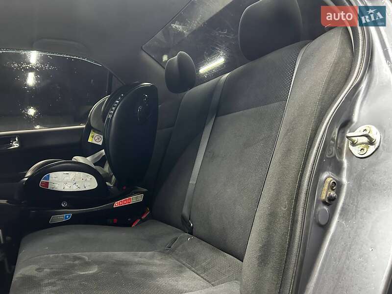 Седан Mitsubishi Lancer 2006 в Чернівцях фото 15 Седан Mitsubishi Lancer 2006 в Чернівцях