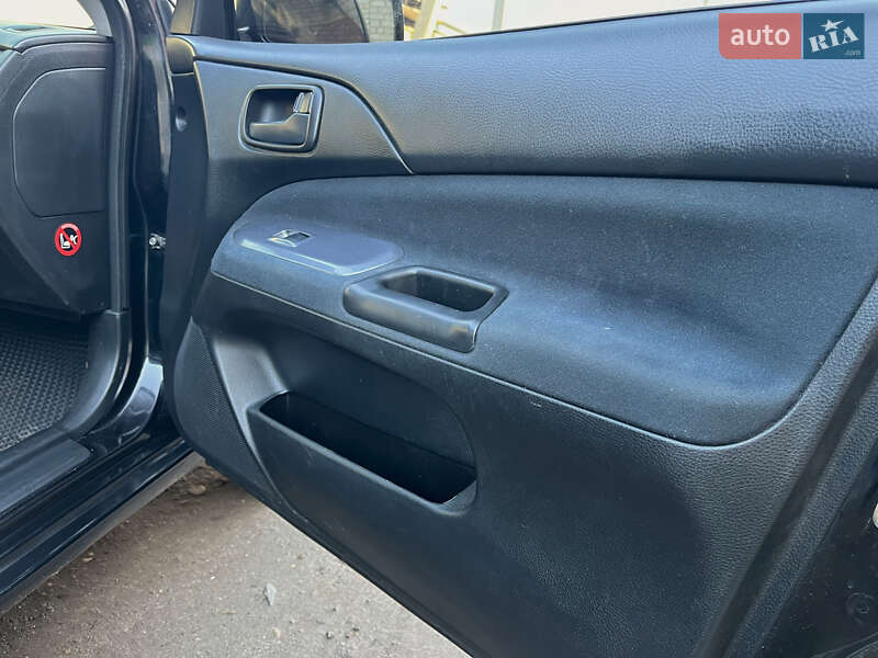 Седан Mitsubishi Lancer 2007 в Бродах фото 23 Седан Mitsubishi Lancer 2007 в Бродах