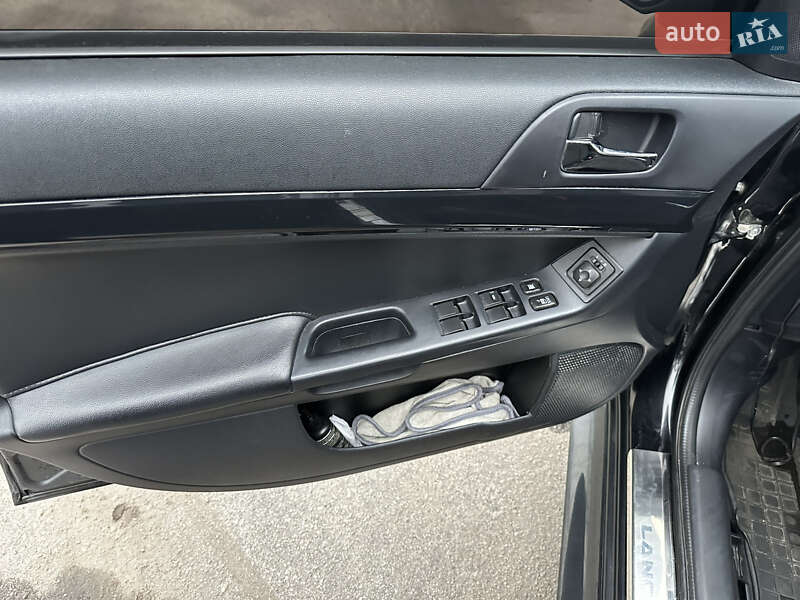 Седан Mitsubishi Lancer 2017 в Києві фото 8 Седан Mitsubishi Lancer 2017 в Києві