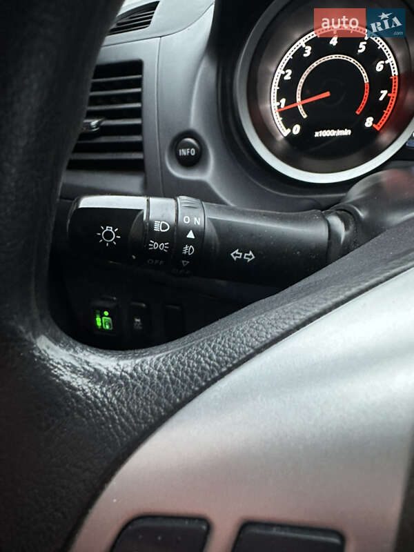 Седан Mitsubishi Lancer 2017 в Києві фото 29 Седан Mitsubishi Lancer 2017 в Києві