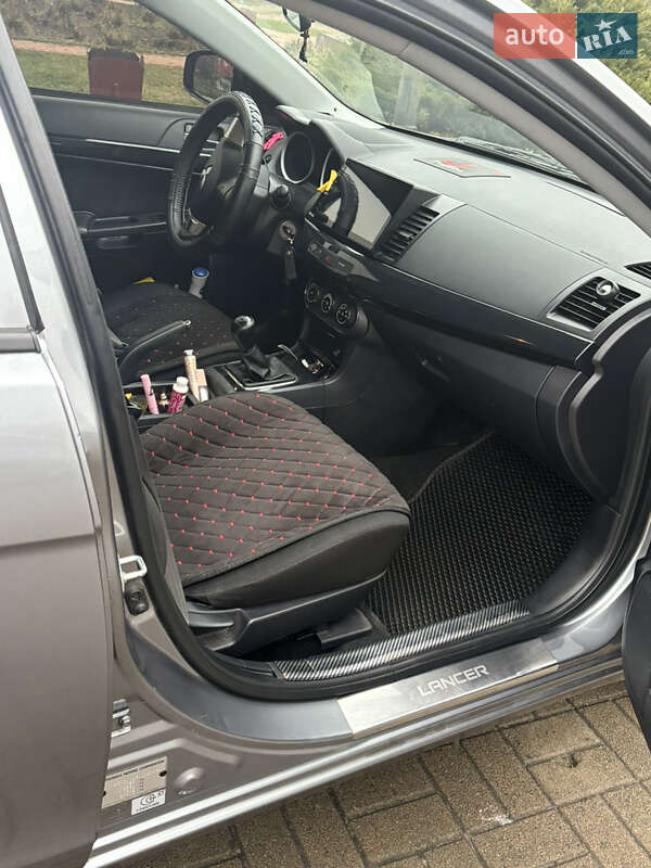 Седан Mitsubishi Lancer 2015 в Сумах