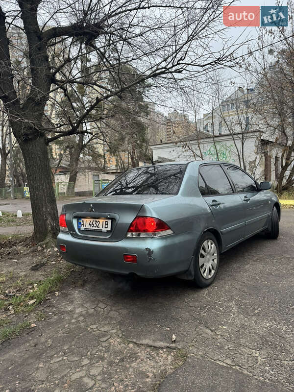 Седан Mitsubishi Lancer 2006 в Киеве