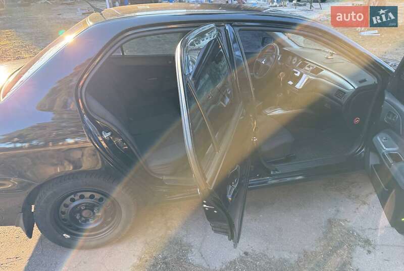 Седан Mitsubishi Lancer 2008 в Києві