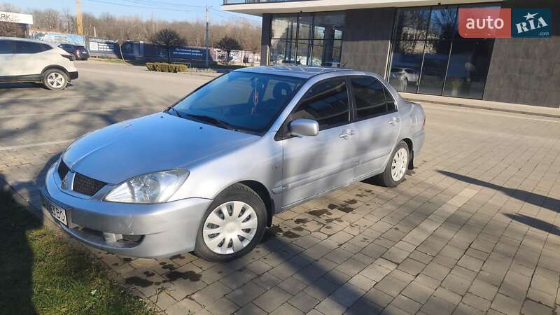 Седан Mitsubishi Lancer 2006 в Ужгороде