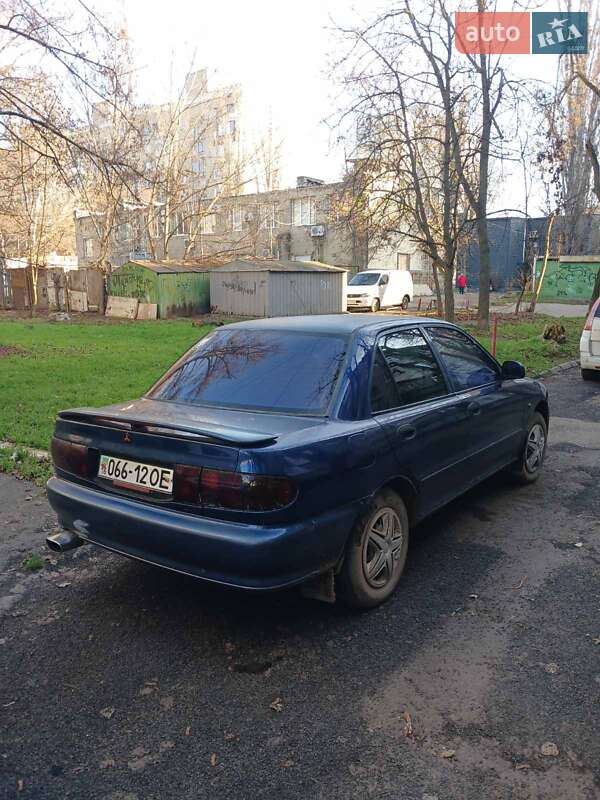 Седан Mitsubishi Lancer 1995 в Одесі