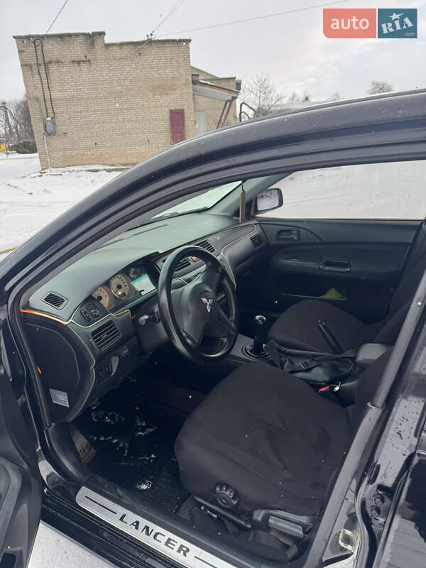 Седан Mitsubishi Lancer 2006 в Гайсину