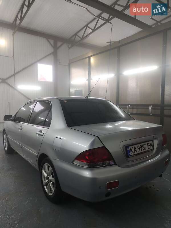 Седан Mitsubishi Lancer 2007 в Чернігові фото 4 Седан Mitsubishi Lancer 2007 в Чернігові