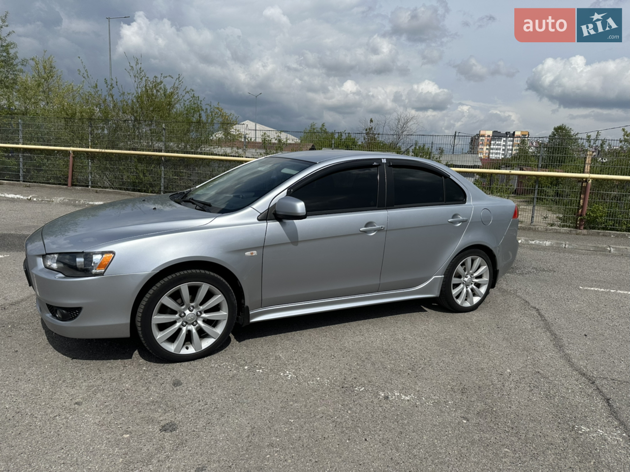 2010 Mitsubishi Lancer - мініатюра 10